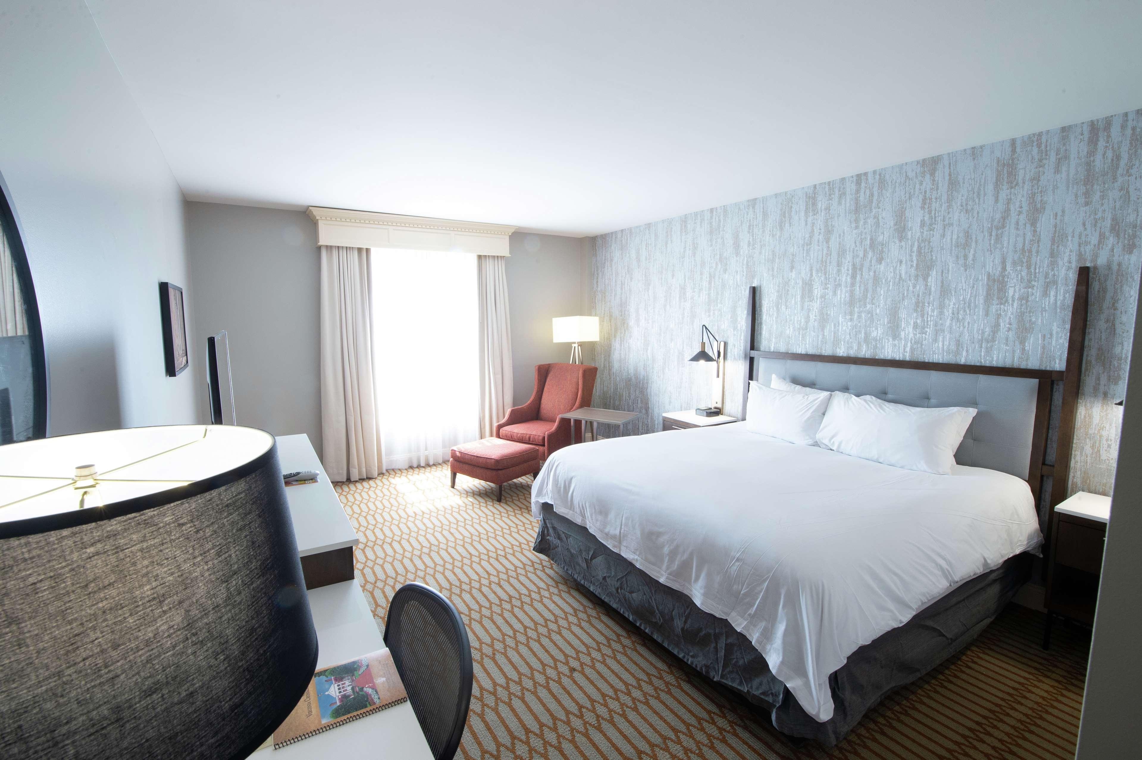 Virginia Crossings Hotel, Tapestry Collection By Hilton Глен Ален Екстериор снимка