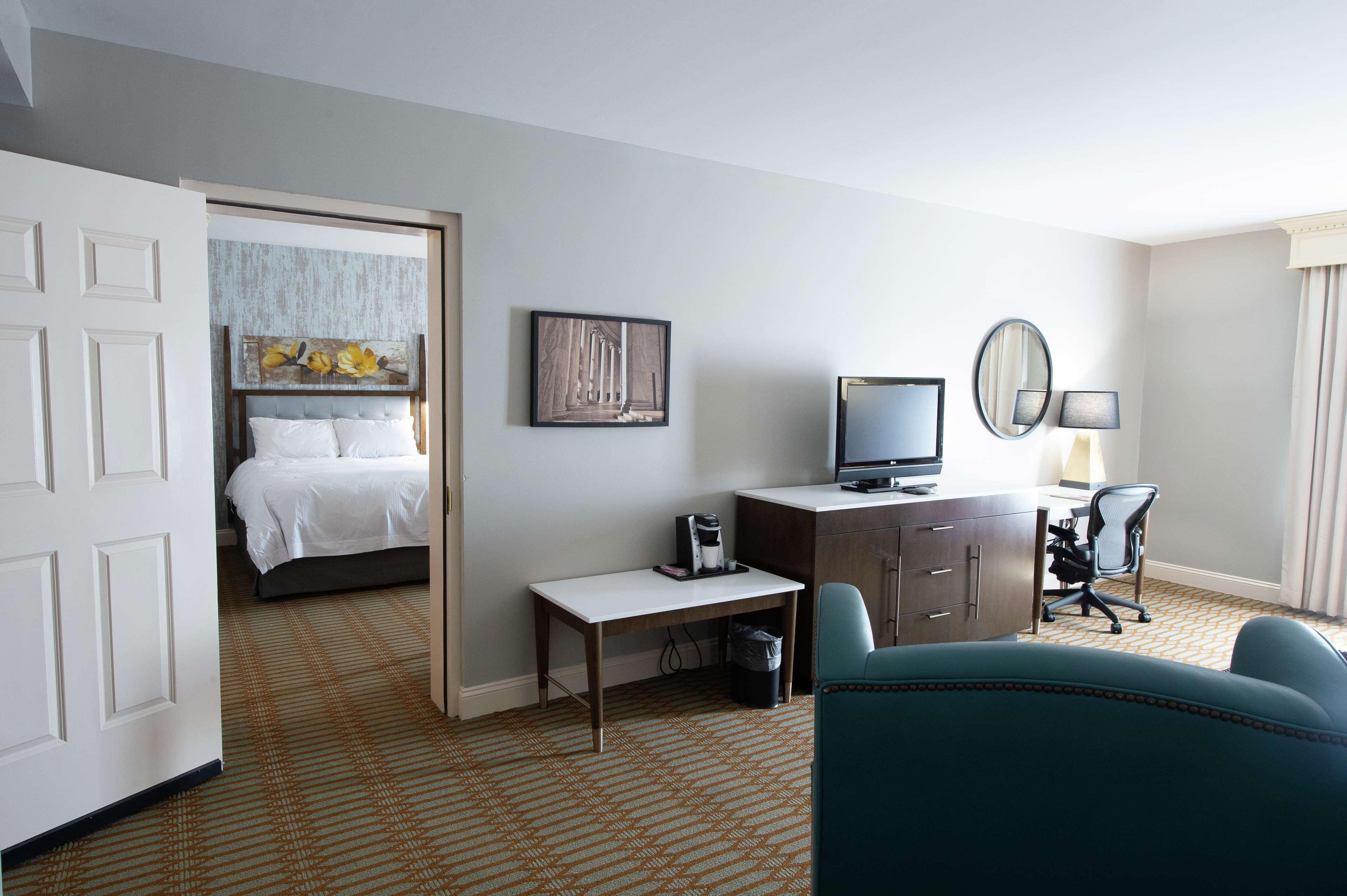 Virginia Crossings Hotel, Tapestry Collection By Hilton Глен Ален Екстериор снимка