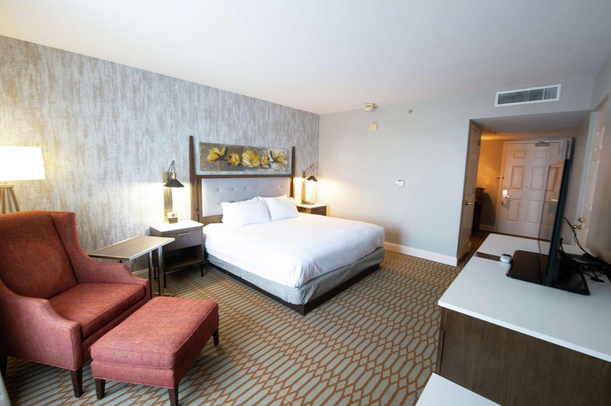 Virginia Crossings Hotel, Tapestry Collection By Hilton Глен Ален Екстериор снимка