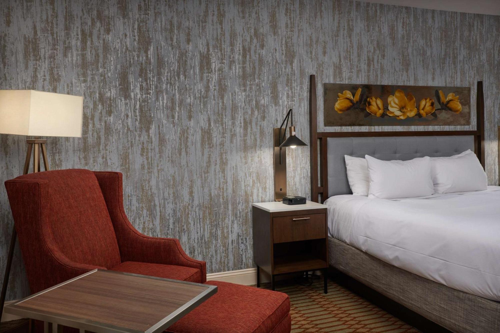 Virginia Crossings Hotel, Tapestry Collection By Hilton Глен Ален Екстериор снимка
